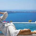 Luxury Blue Dome Santorini Vila