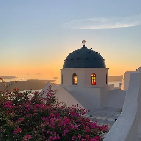 Luxury Blue Dome Santorini Villa