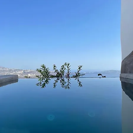 Villa Luxury Blue Dome Santorini