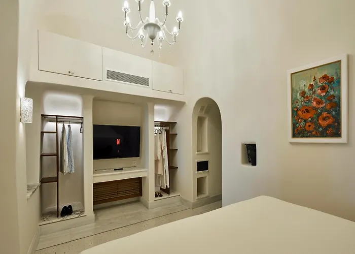 Luxury Blue Dome Santorini Villa *